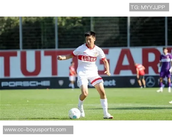 谢初筠畅谈德国训练体系的专业性与个人控球技术的热爱 谢初筠畅谈德国训练体系的专业性与个人控球技术的热爱