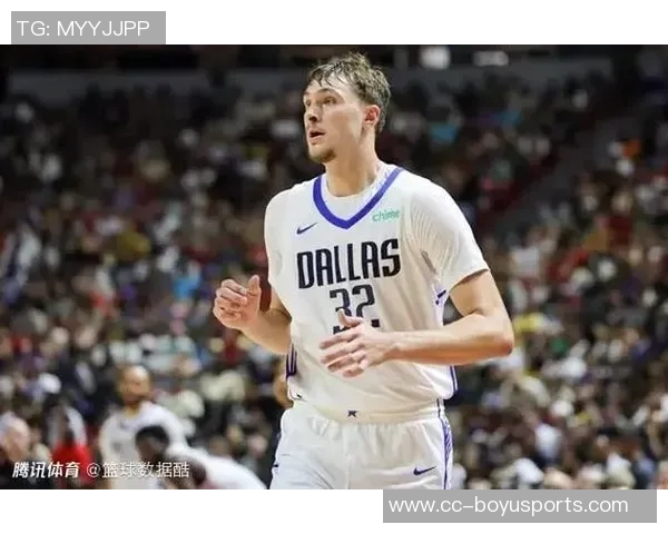 基德表示在全员健康前将继续使用以弗拉格担任控卫的阵容策略 基德表示在全员健康前将继续使用以弗拉格担任控卫的阵容策略