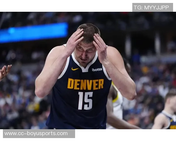 半场战报太阳落后掘金布克与狄龙合力贡献24分约基奇助攻表现抢眼 半场战报太阳落后掘金布克与狄龙合力贡献24分约基奇助攻表现抢眼