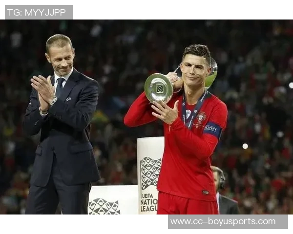 C罗坦言已不再关注最佳球员争论为葡萄牙赢得三冠感到无比快乐 C罗坦言已不再关注最佳球员争论为葡萄牙赢得三冠感到无比快乐