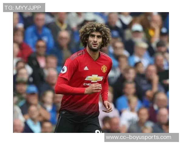 曼联官方社交媒体为费莱尼和斯莫林送上生日祝福庆祝他们的特别日子